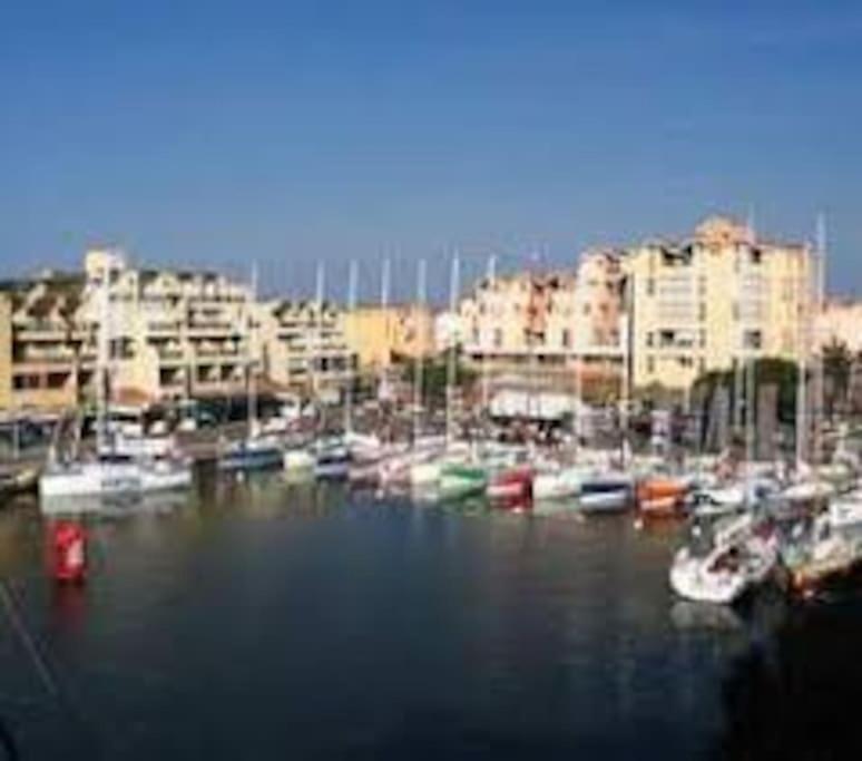 Appartement 100 M2 Terrasse Piscine Gruissan Eksteriør bilde