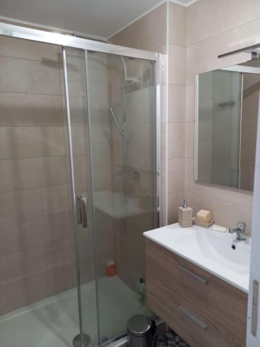 Appartement 100 M2 Terrasse Piscine Gruissan Eksteriør bilde